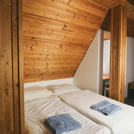 Mueller's 3 * Шиофок