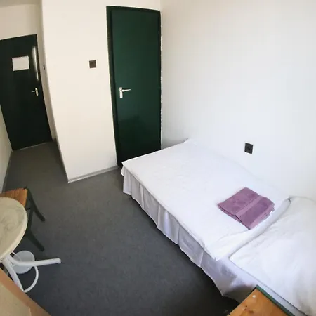 Mueller's 3 Apartment