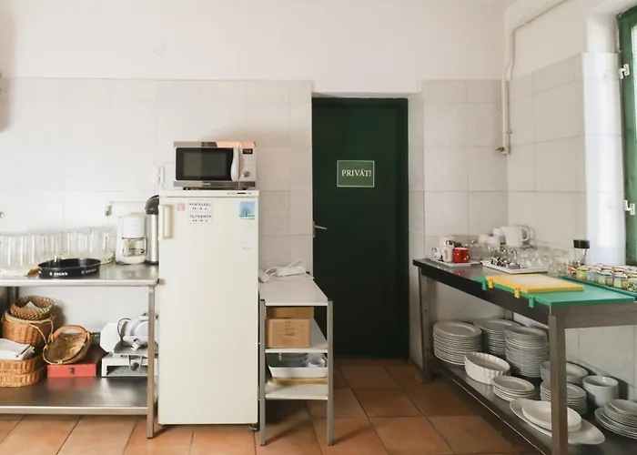 Mueller's 3 * Siófok